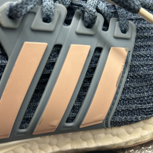Adidas Ultra Boost sz 7 - Picture 9 of 9